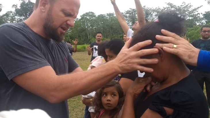 Ação social promove cuidado e esperança para crianças e famílias